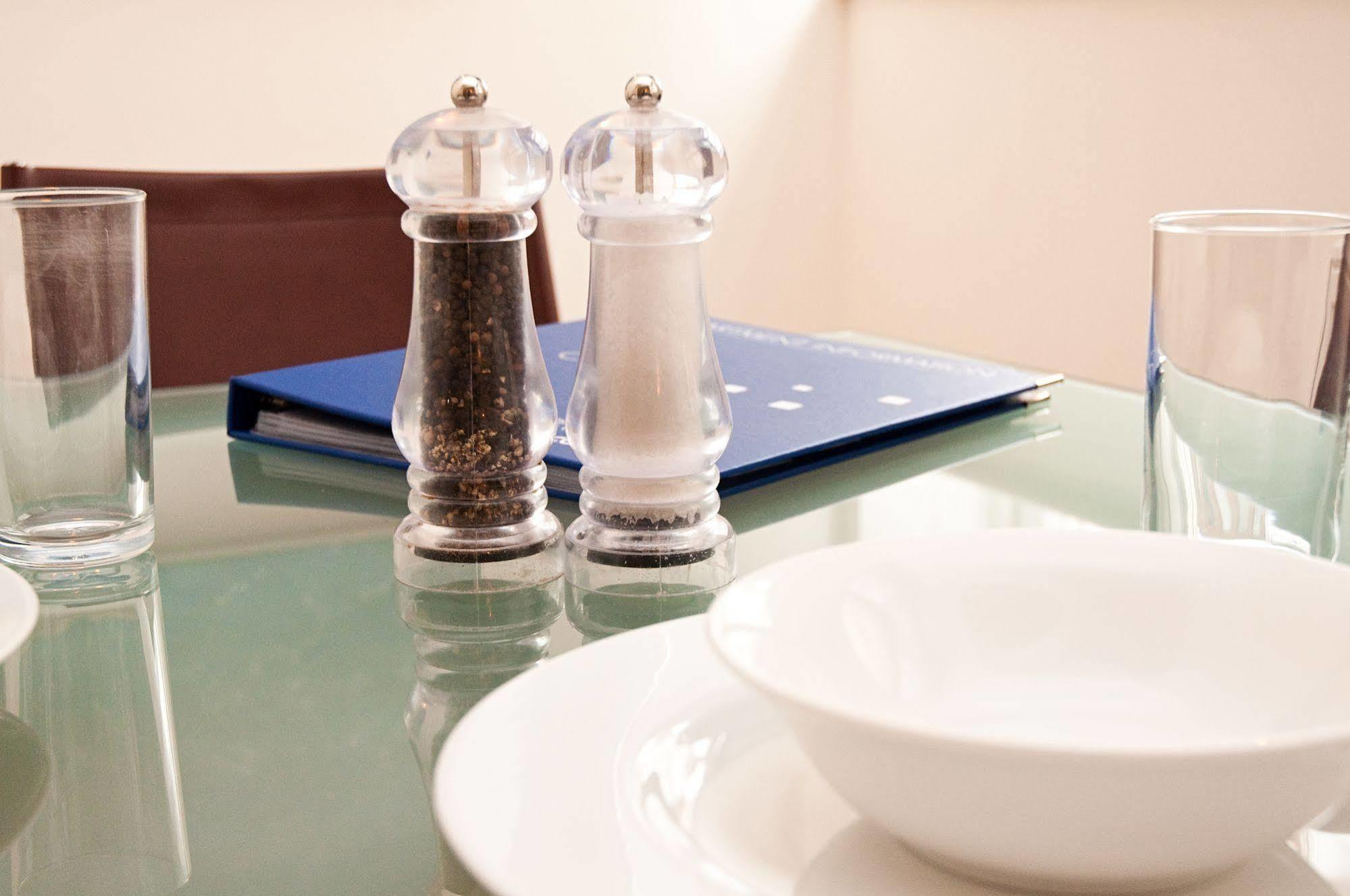 Hotel Clarendon 140 Minories Londra